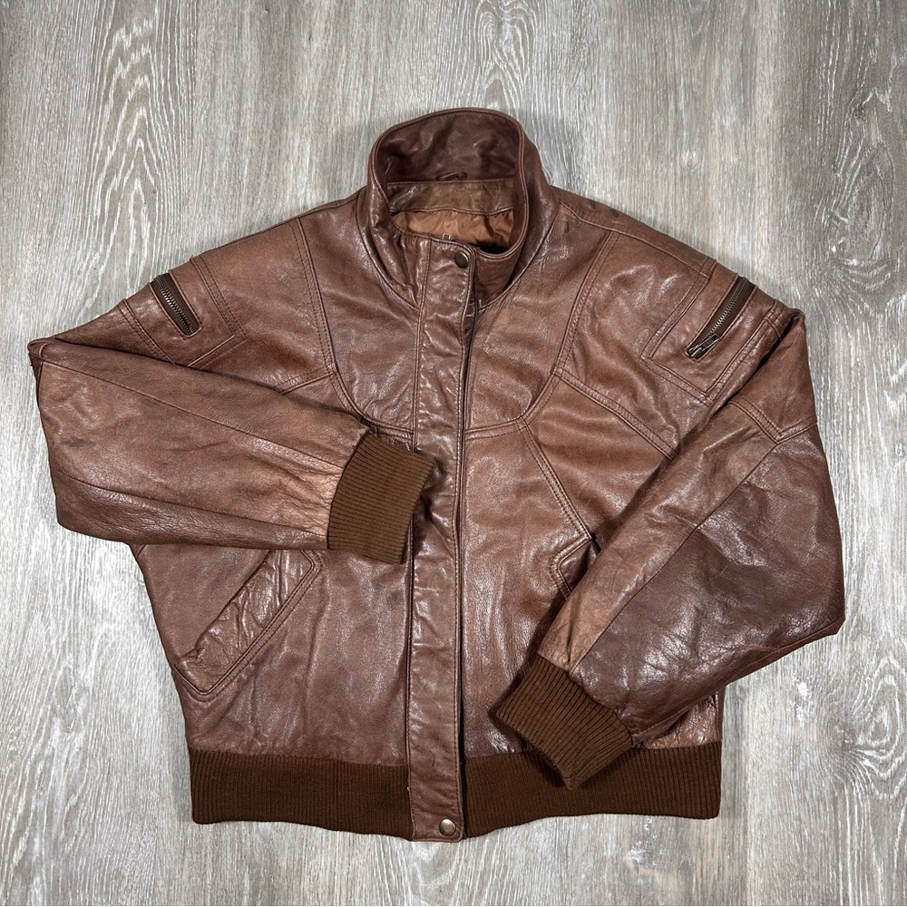 Vintage Brown Leather Cropped Jacket with Vintage Wash 

Boxy Fit 

Length 23